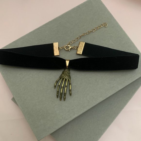 Halloween Skeleton Hand Black Velvet Choker Collar - Picture 4 of 9